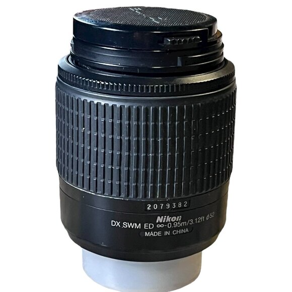 Nikon AF-S DX NIKKOR 55-200mm f/4-5.6G ED VR Lens - Picture 4 of 12